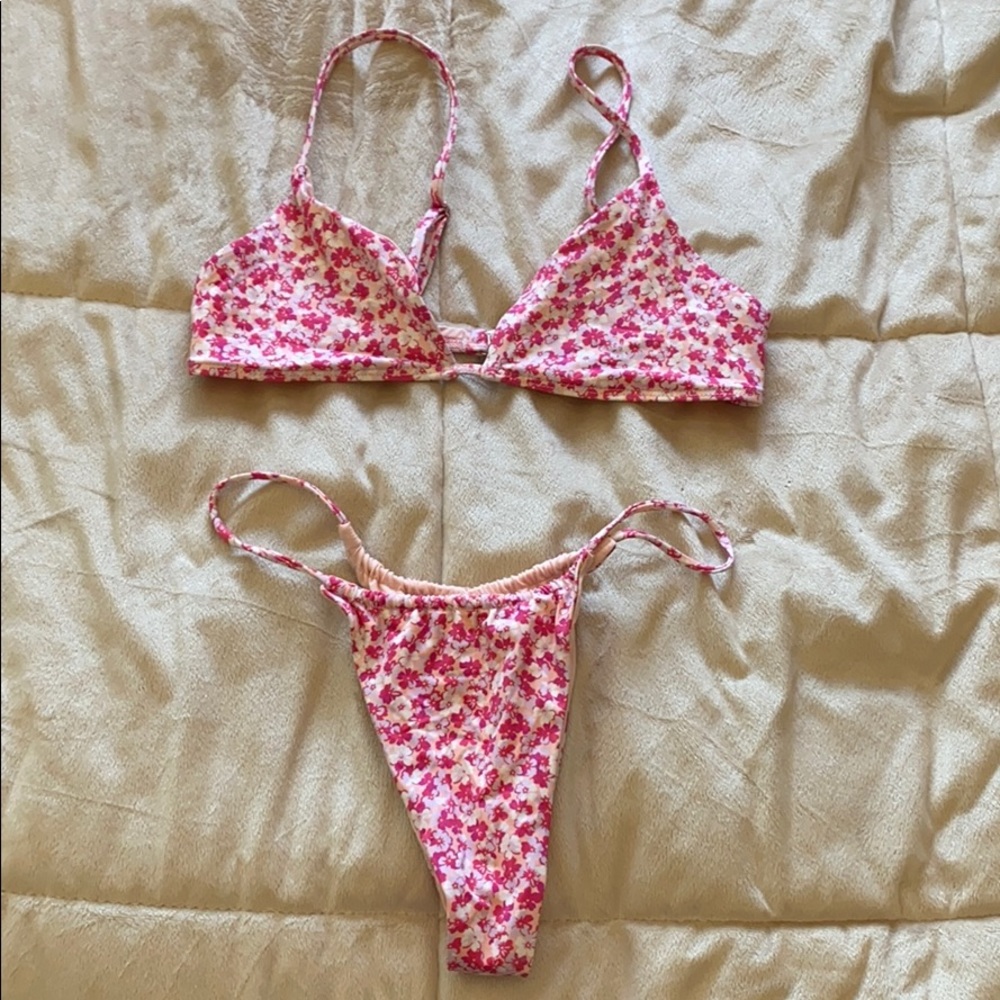 Frankies Bikinis set